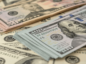 Dollar Slips to Three-Year Low as Trump Eyes Early Fed Appointment